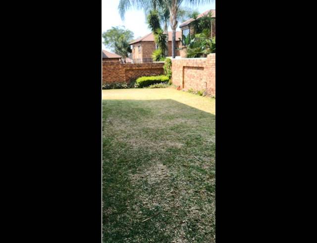 4 BEDROOM TOWNHOUSE FOR SALE IN NORTH RIDING